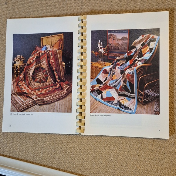 2 vintage quilting books: "Award-Winning Scrap Quilts" & "The Pieceable Kingdom" - Picture 11 of 11